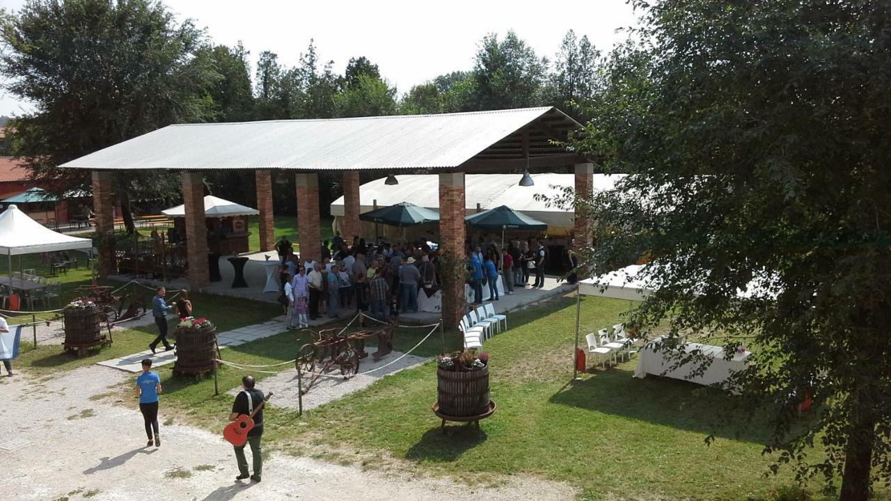 Agriturismo Le Giarine 福利亚诺 外观 照片