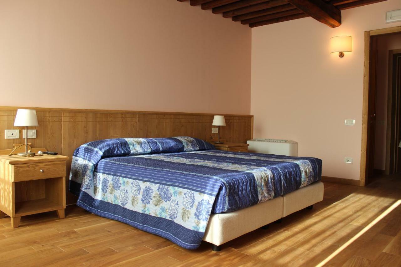 Agriturismo Le Giarine 福利亚诺 外观 照片
